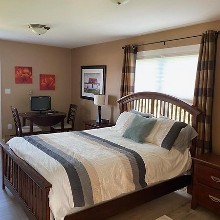 Villa Rocky Harbour Oceanfront Exterior foto