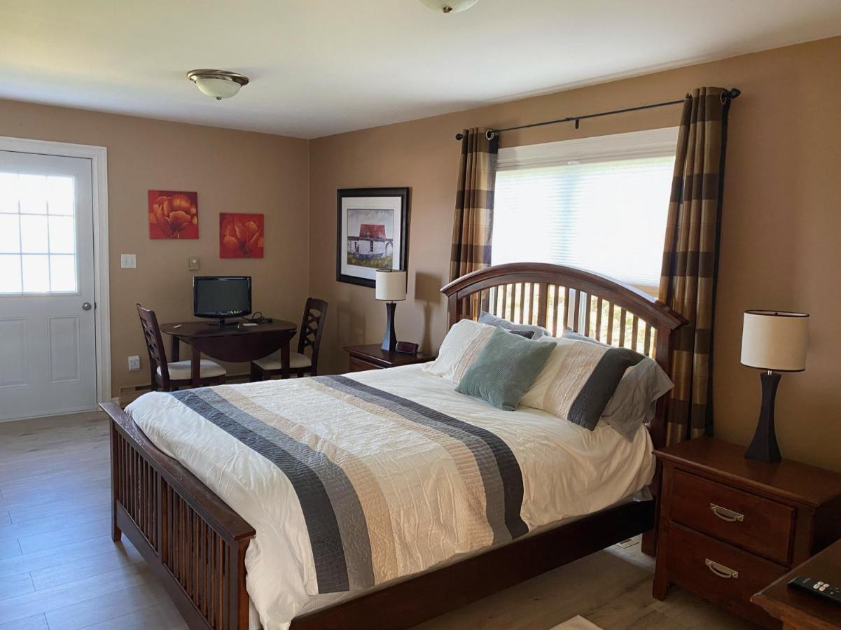 Villa Rocky Harbour Oceanfront Exterior foto