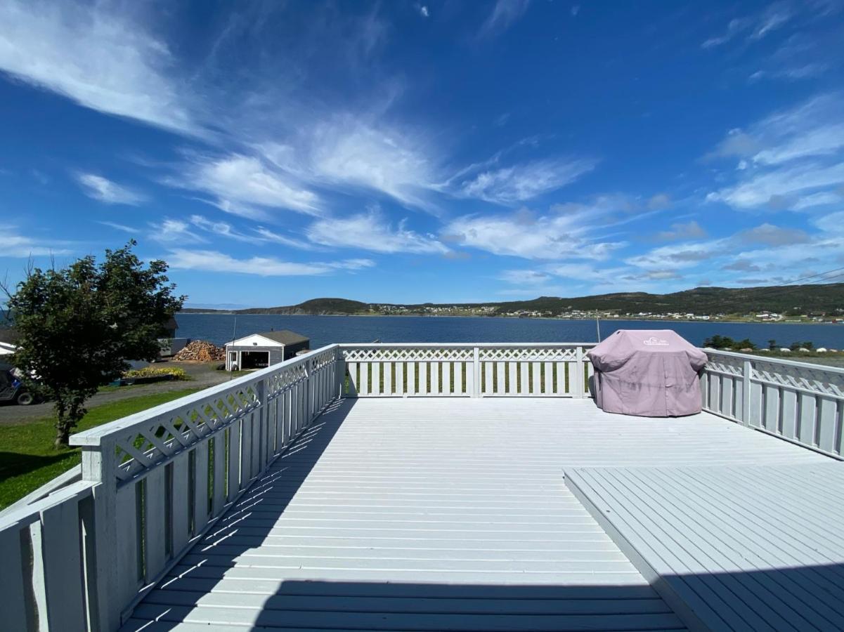 Villa Rocky Harbour Oceanfront Exterior foto