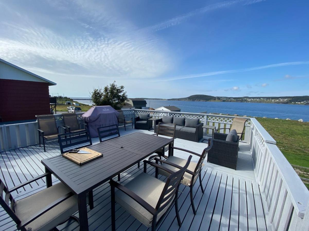 Villa Rocky Harbour Oceanfront Exterior foto